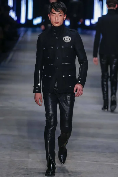 Look 5